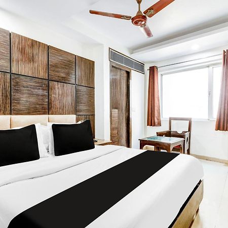 Super Townhouse Arakashan Road Paharganj Formerly Mohan International Neu-Delhi Exterior foto