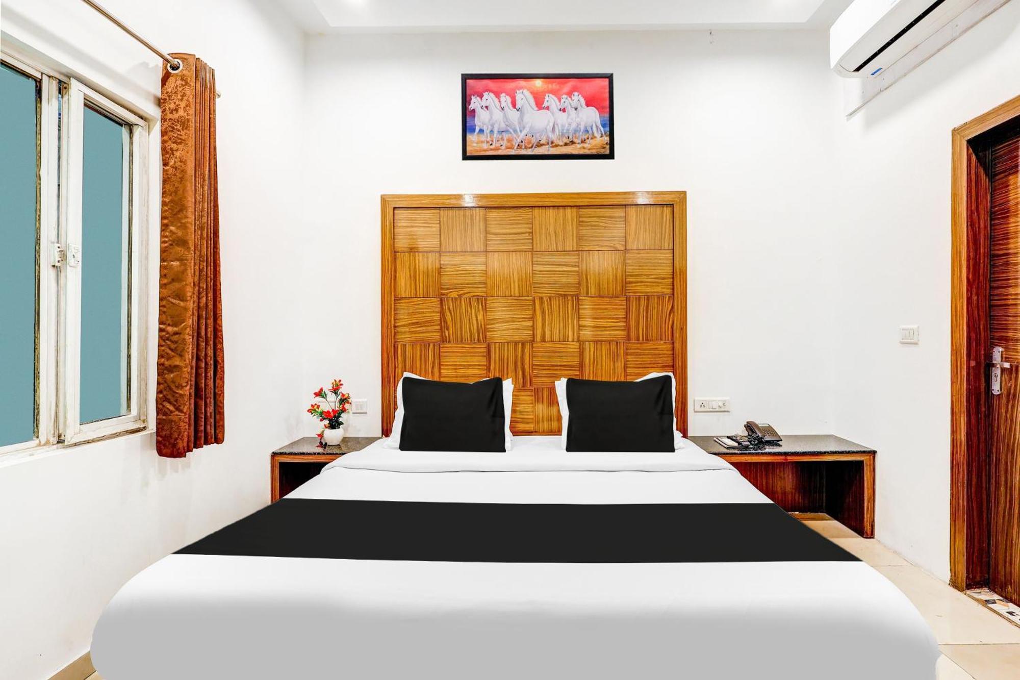 Super Townhouse Arakashan Road Paharganj Formerly Mohan International Neu-Delhi Exterior foto