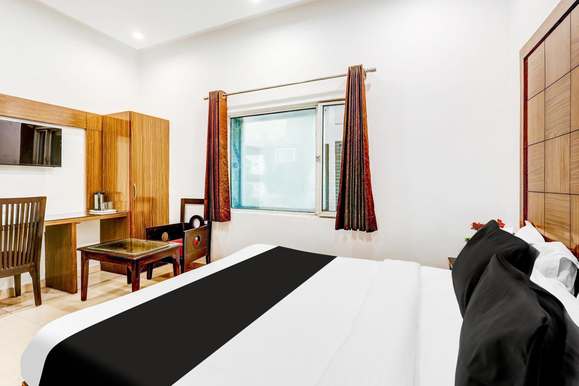 Super Townhouse Arakashan Road Paharganj Formerly Mohan International Neu-Delhi Exterior foto