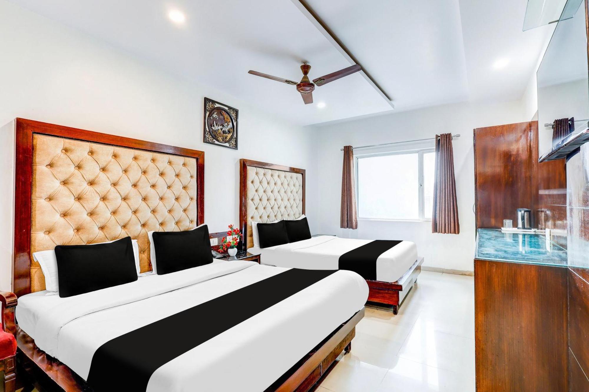 Super Townhouse Arakashan Road Paharganj Formerly Mohan International Neu-Delhi Exterior foto